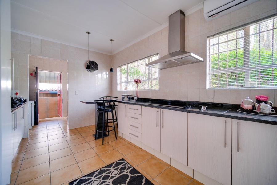 4 Bedroom Property for Sale in Verwoerdpark Gauteng