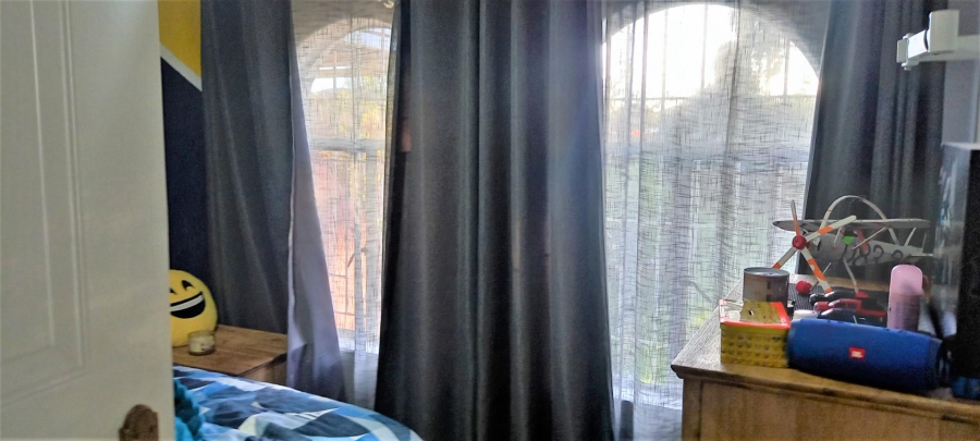 4 Bedroom Property for Sale in Brackenhurst Gauteng