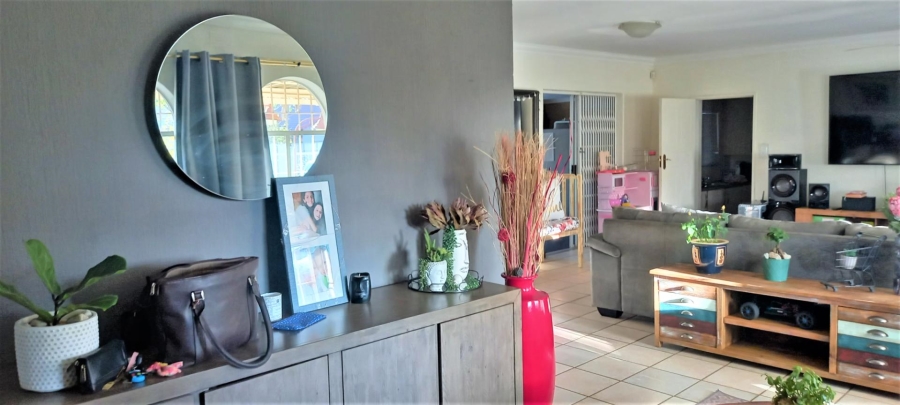 4 Bedroom Property for Sale in Brackenhurst Gauteng