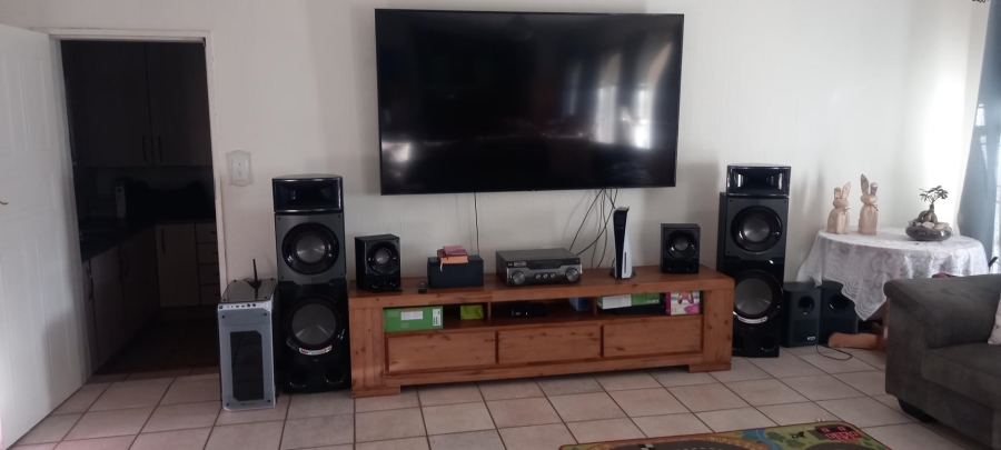 4 Bedroom Property for Sale in Brackenhurst Gauteng