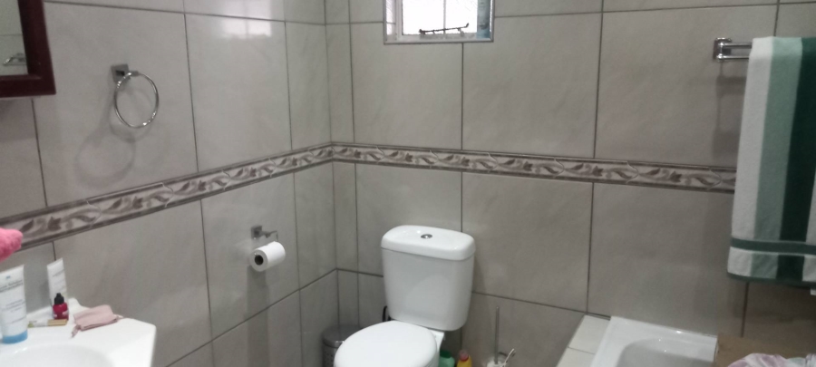 4 Bedroom Property for Sale in Brackenhurst Gauteng