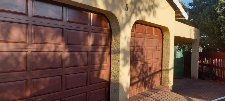 4 Bedroom Property for Sale in Brackenhurst Gauteng