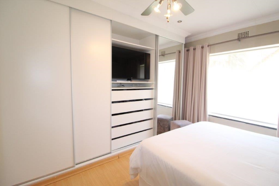 3 Bedroom Property for Sale in Brackendowns Gauteng