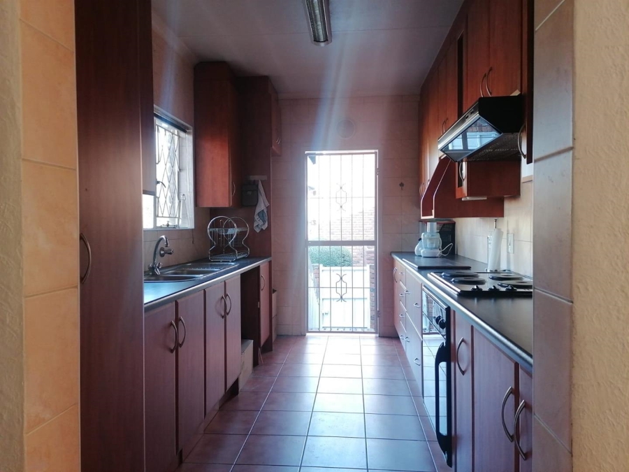 3 Bedroom Property for Sale in Brackenhurst Gauteng