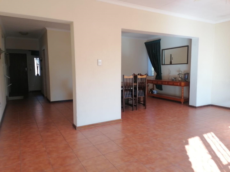 3 Bedroom Property for Sale in Brackenhurst Gauteng
