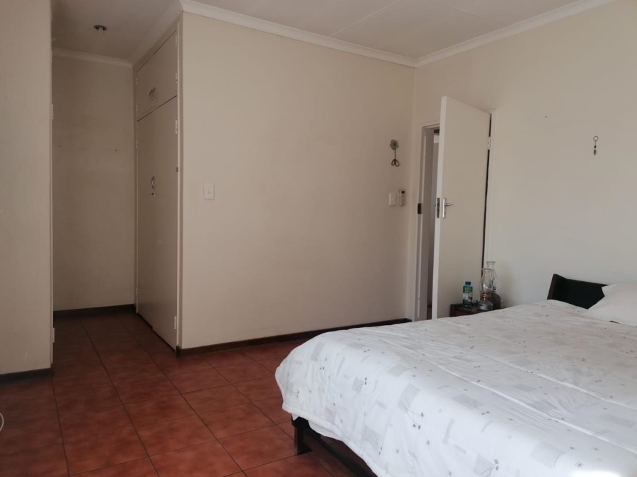 3 Bedroom Property for Sale in Brackenhurst Gauteng