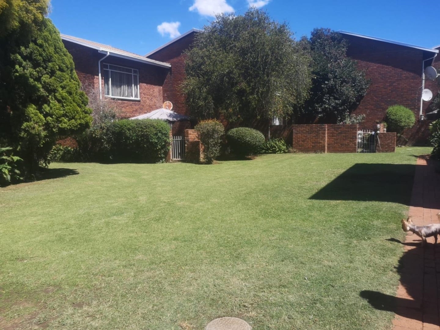 3 Bedroom Property for Sale in Brackenhurst Gauteng