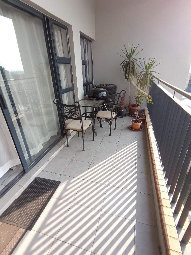 2 Bedroom Property for Sale in Glen Marais Gauteng