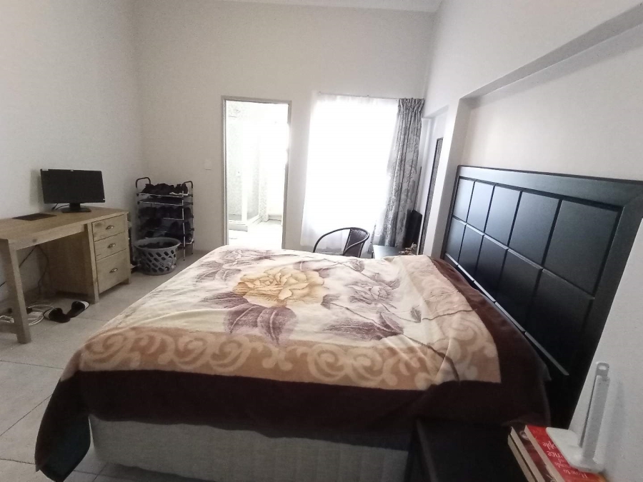 2 Bedroom Property for Sale in Glen Marais Gauteng