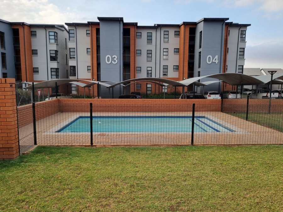 2 Bedroom Property for Sale in Glen Marais Gauteng