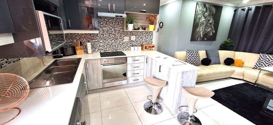 3 Bedroom Property for Sale in Alrode Gauteng