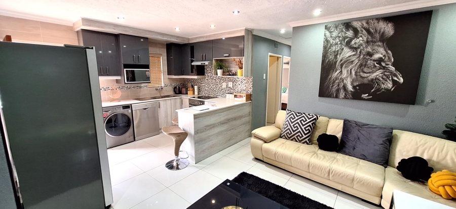 3 Bedroom Property for Sale in Alrode Gauteng