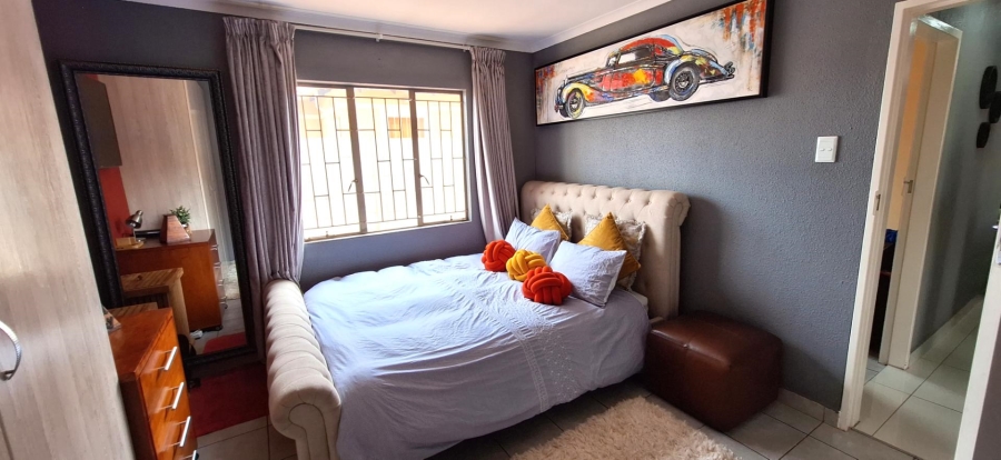 3 Bedroom Property for Sale in Alrode Gauteng