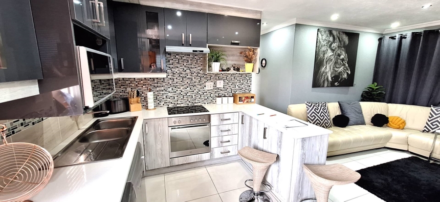 3 Bedroom Property for Sale in Alrode Gauteng
