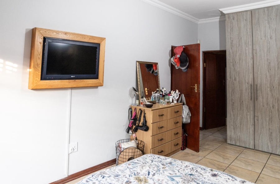 3 Bedroom Property for Sale in New Redruth Gauteng
