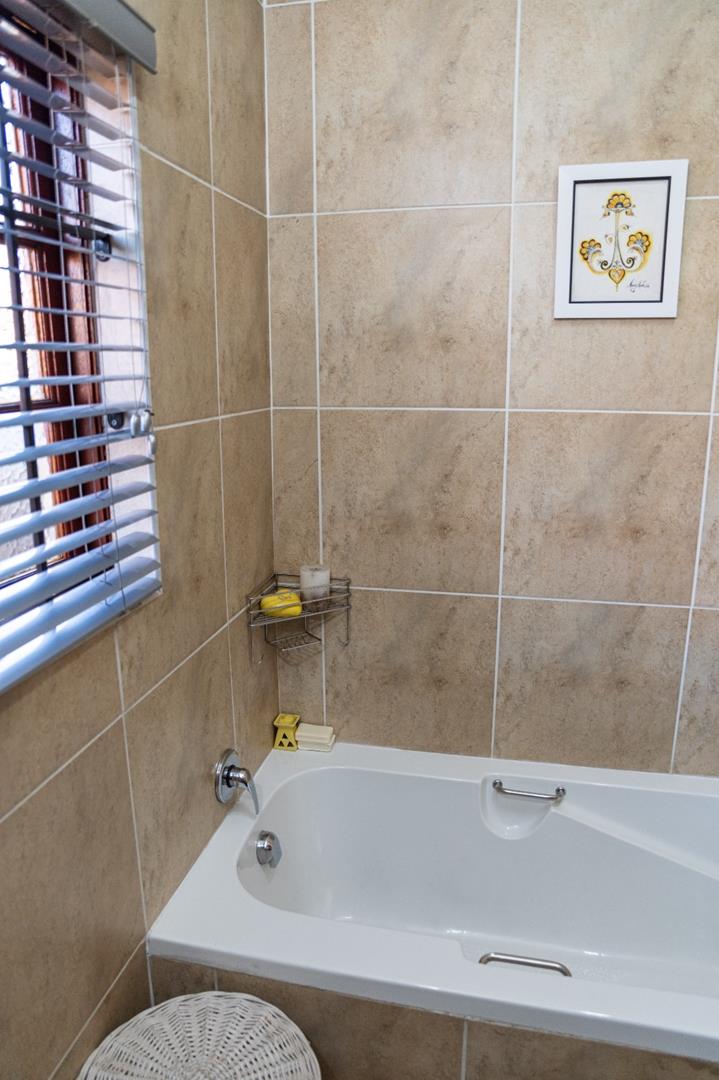 3 Bedroom Property for Sale in New Redruth Gauteng