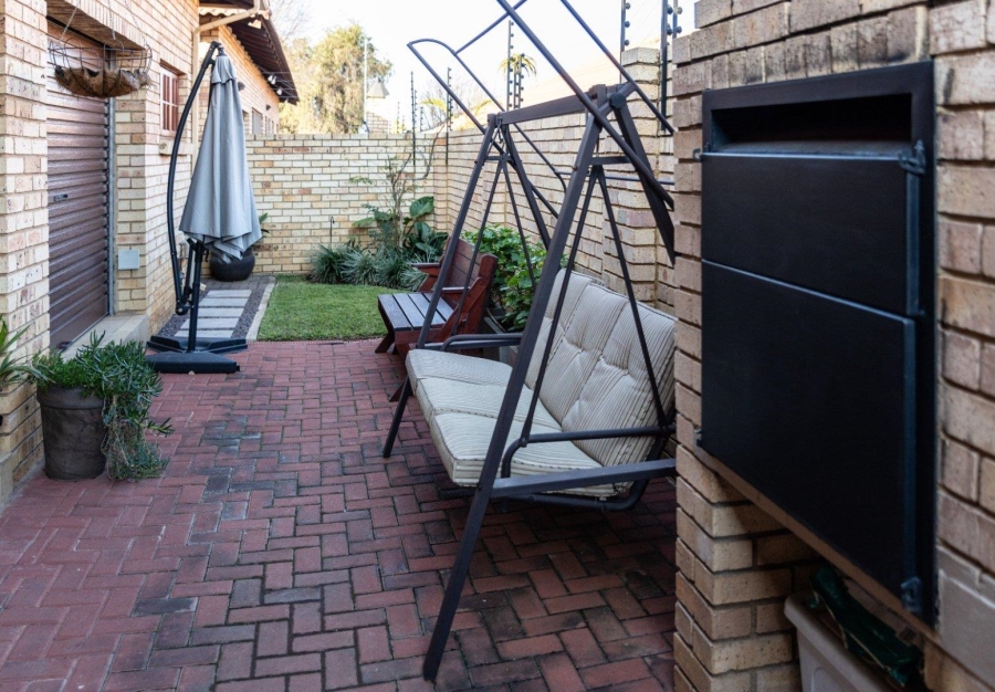 3 Bedroom Property for Sale in New Redruth Gauteng