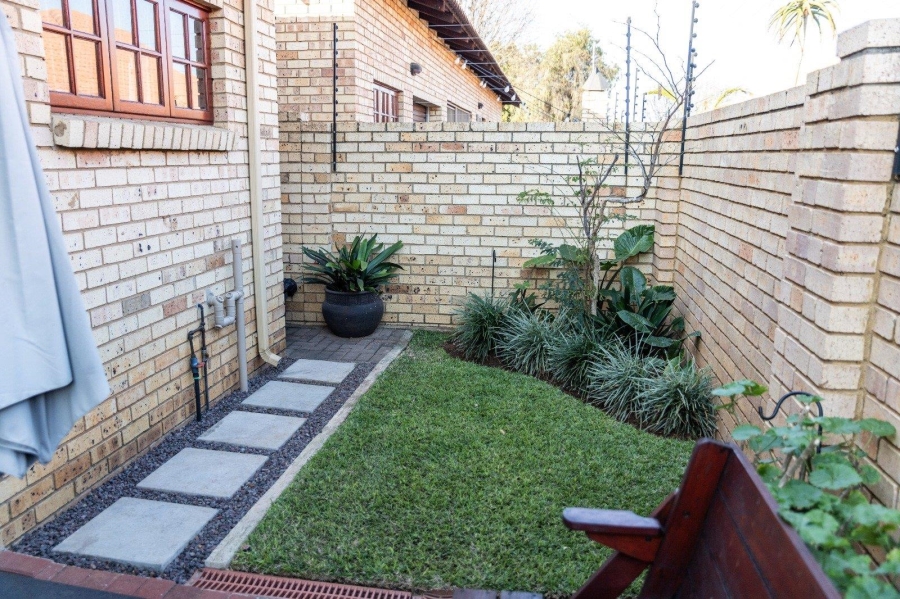 3 Bedroom Property for Sale in New Redruth Gauteng