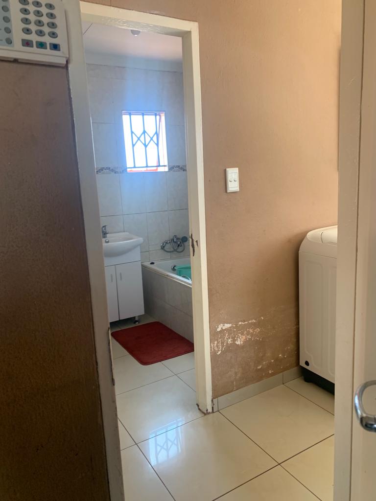 2 Bedroom Property for Sale in Protea Glen Gauteng