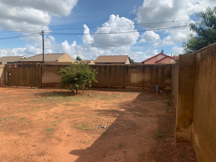 2 Bedroom Property for Sale in Protea Glen Gauteng