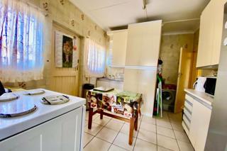 4 Bedroom Property for Sale in Mondeor Gauteng