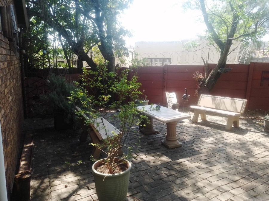 3 Bedroom Property for Sale in Glenvista Gauteng