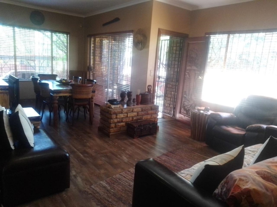 3 Bedroom Property for Sale in Glenvista Gauteng