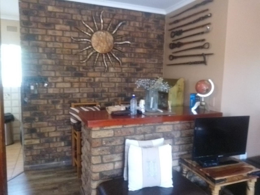 3 Bedroom Property for Sale in Glenvista Gauteng
