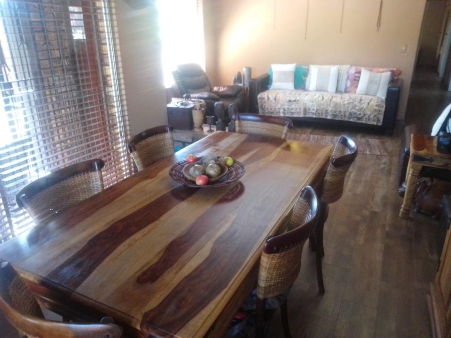 3 Bedroom Property for Sale in Glenvista Gauteng