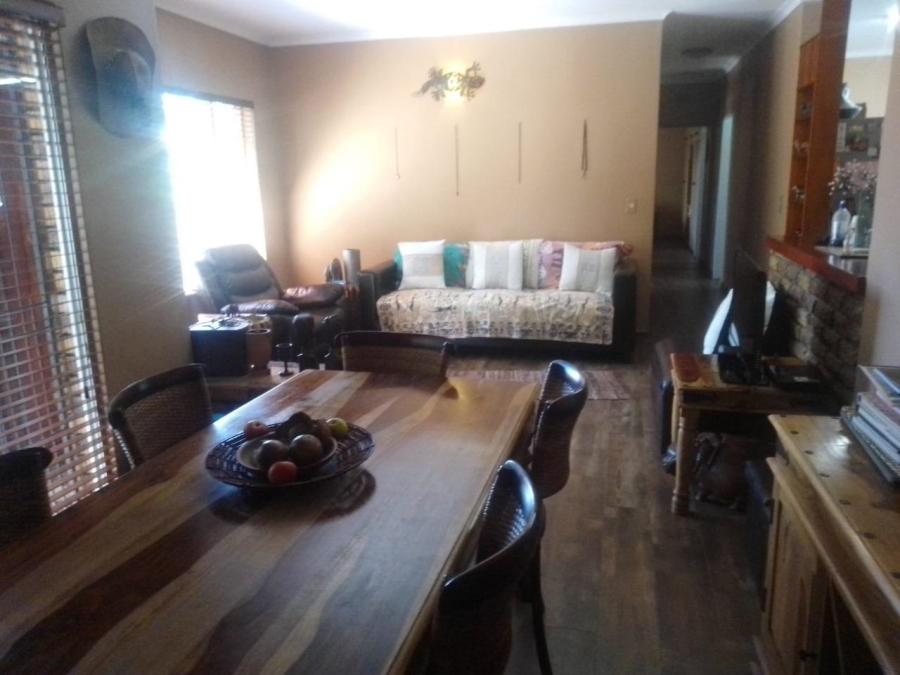 3 Bedroom Property for Sale in Glenvista Gauteng
