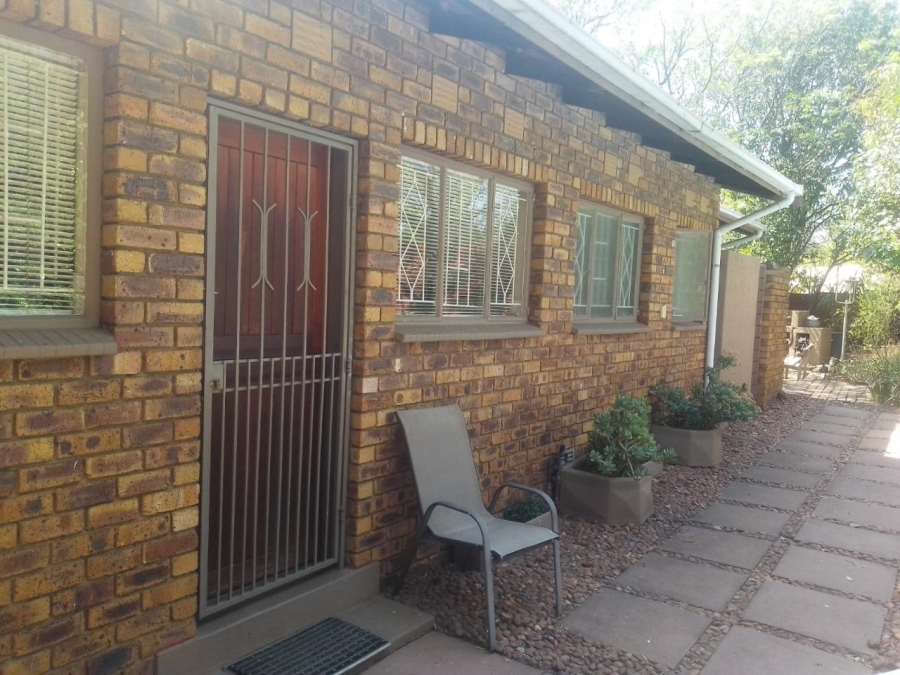 3 Bedroom Property for Sale in Glenvista Gauteng