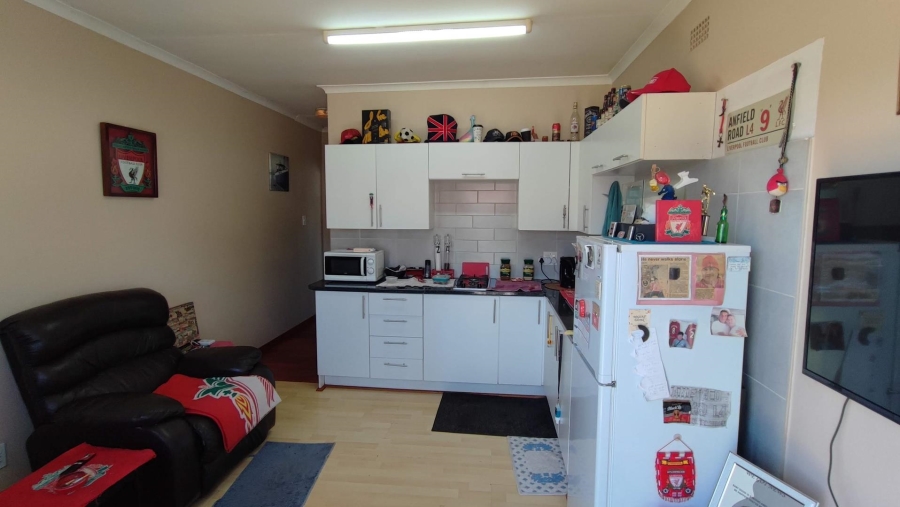 7 Bedroom Property for Sale in Brackenhurst Gauteng