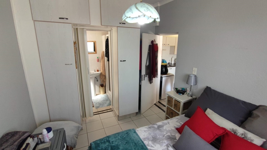 7 Bedroom Property for Sale in Brackenhurst Gauteng