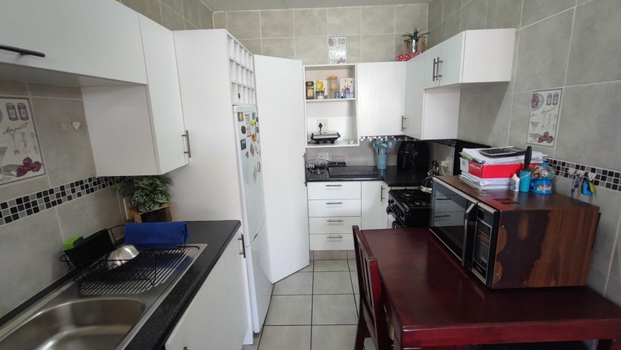 7 Bedroom Property for Sale in Brackenhurst Gauteng