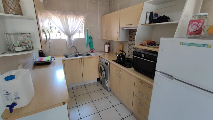 7 Bedroom Property for Sale in Brackenhurst Gauteng