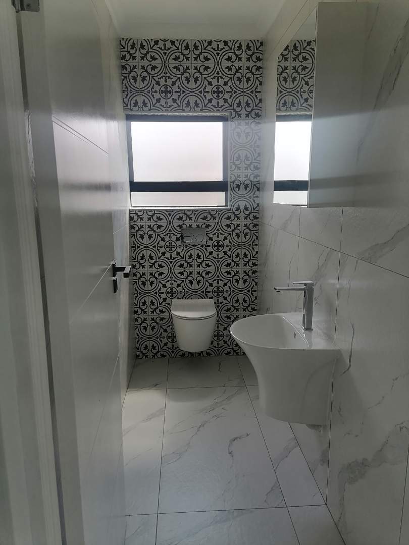 4 Bedroom Property for Sale in Helderwyk Gauteng