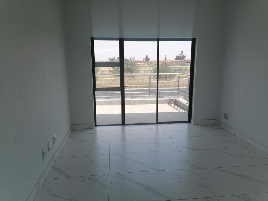 4 Bedroom Property for Sale in Helderwyk Gauteng