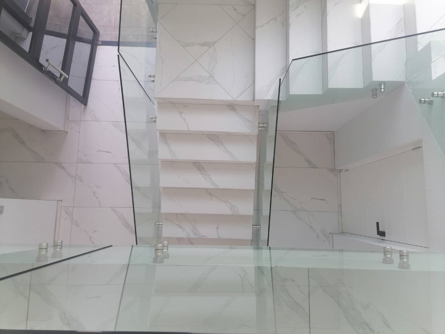 4 Bedroom Property for Sale in Helderwyk Gauteng