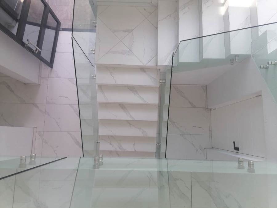 4 Bedroom Property for Sale in Helderwyk Gauteng