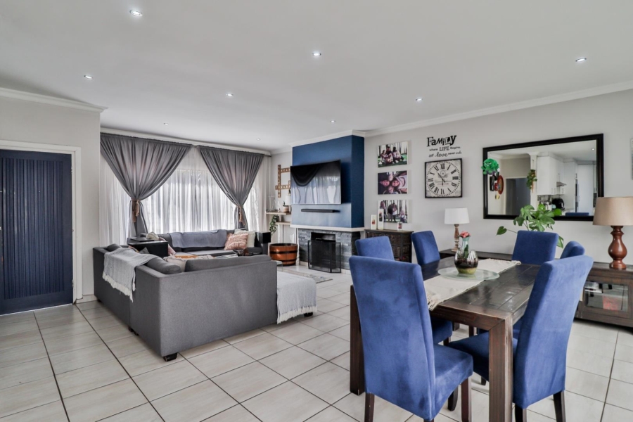 4 Bedroom Property for Sale in Brackenhurst Gauteng