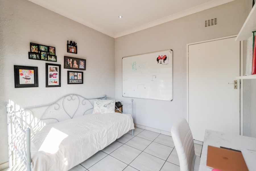 4 Bedroom Property for Sale in Brackenhurst Gauteng