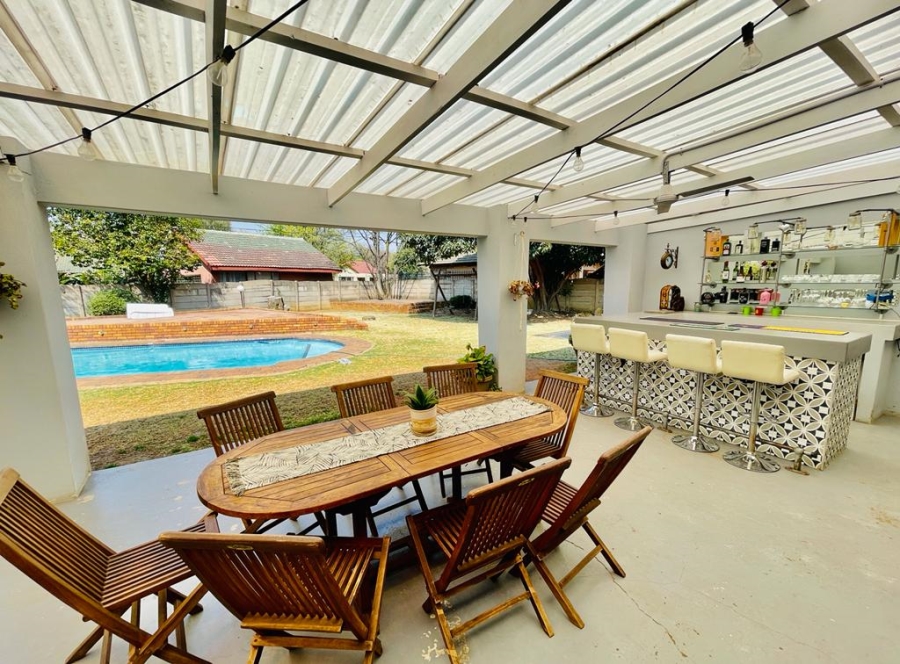 4 Bedroom Property for Sale in Brackenhurst Gauteng
