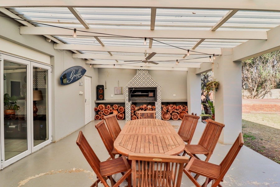 4 Bedroom Property for Sale in Brackenhurst Gauteng