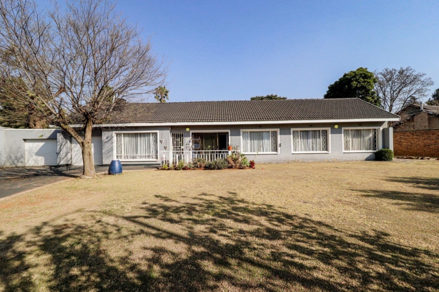 4 Bedroom Property for Sale in Brackenhurst Gauteng