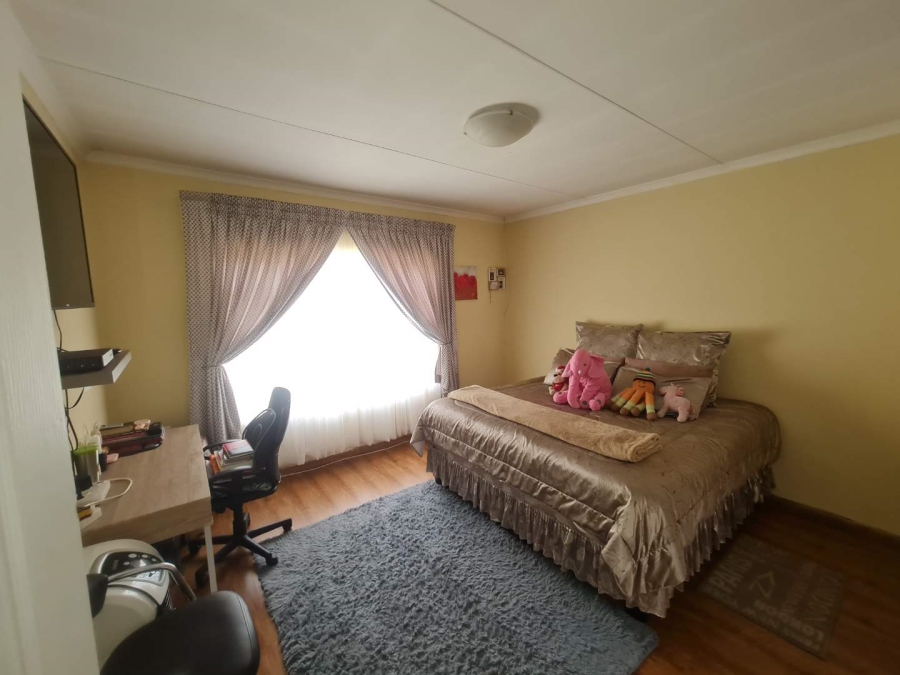 3 Bedroom Property for Sale in New Market Gauteng