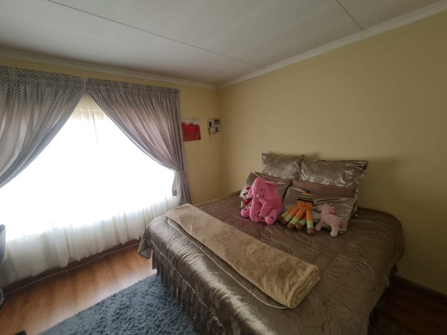 3 Bedroom Property for Sale in New Market Gauteng