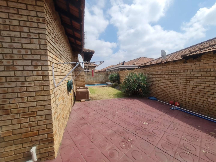3 Bedroom Property for Sale in New Market Gauteng
