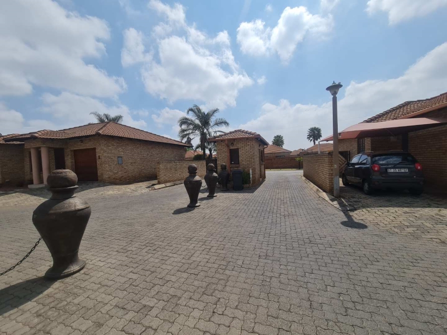 3 Bedroom Property for Sale in New Market Gauteng