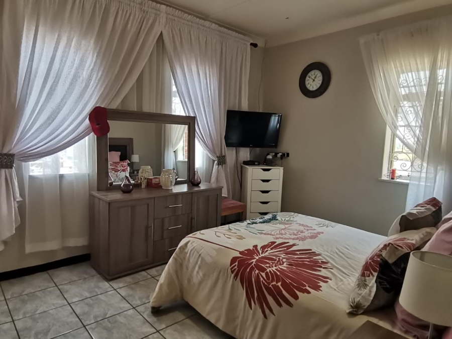 3 Bedroom Property for Sale in South Hills Gauteng