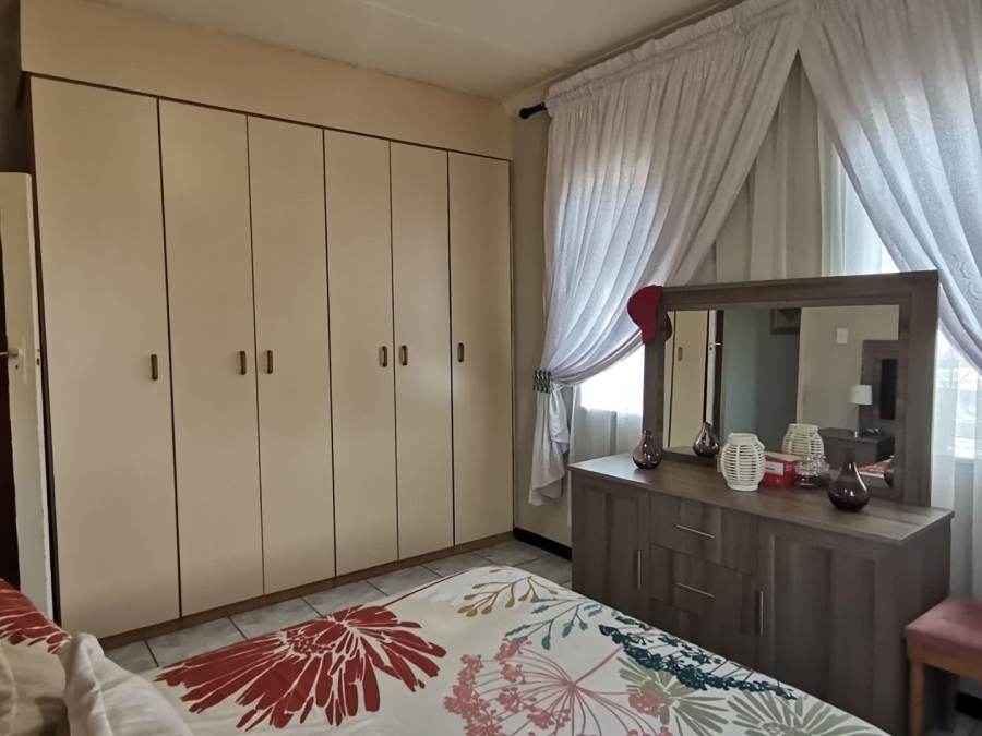3 Bedroom Property for Sale in South Hills Gauteng
